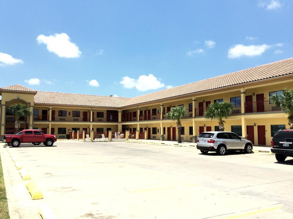 Boca Chica Inn And Suites Brownsville Exteriör bild