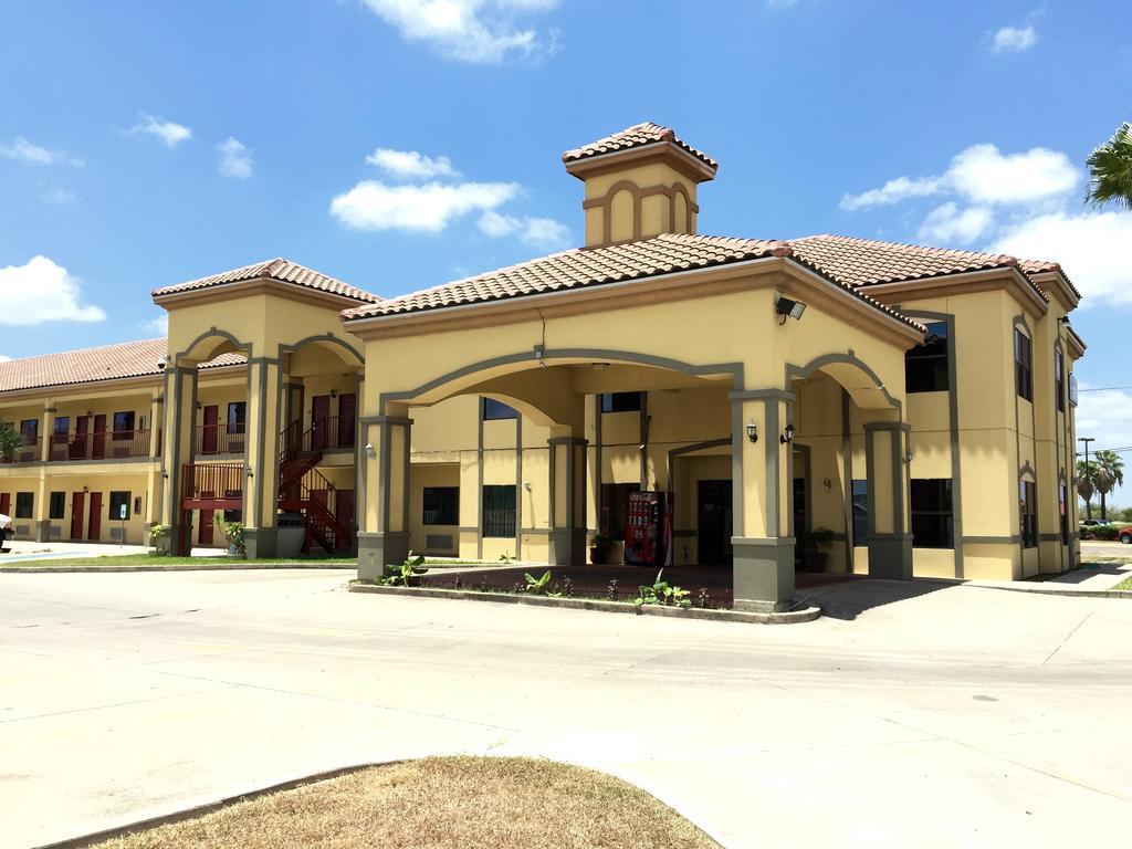 Boca Chica Inn And Suites Brownsville Exteriör bild