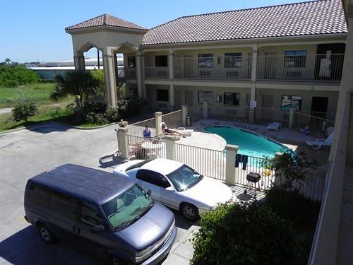 Boca Chica Inn And Suites Brownsville Exteriör bild