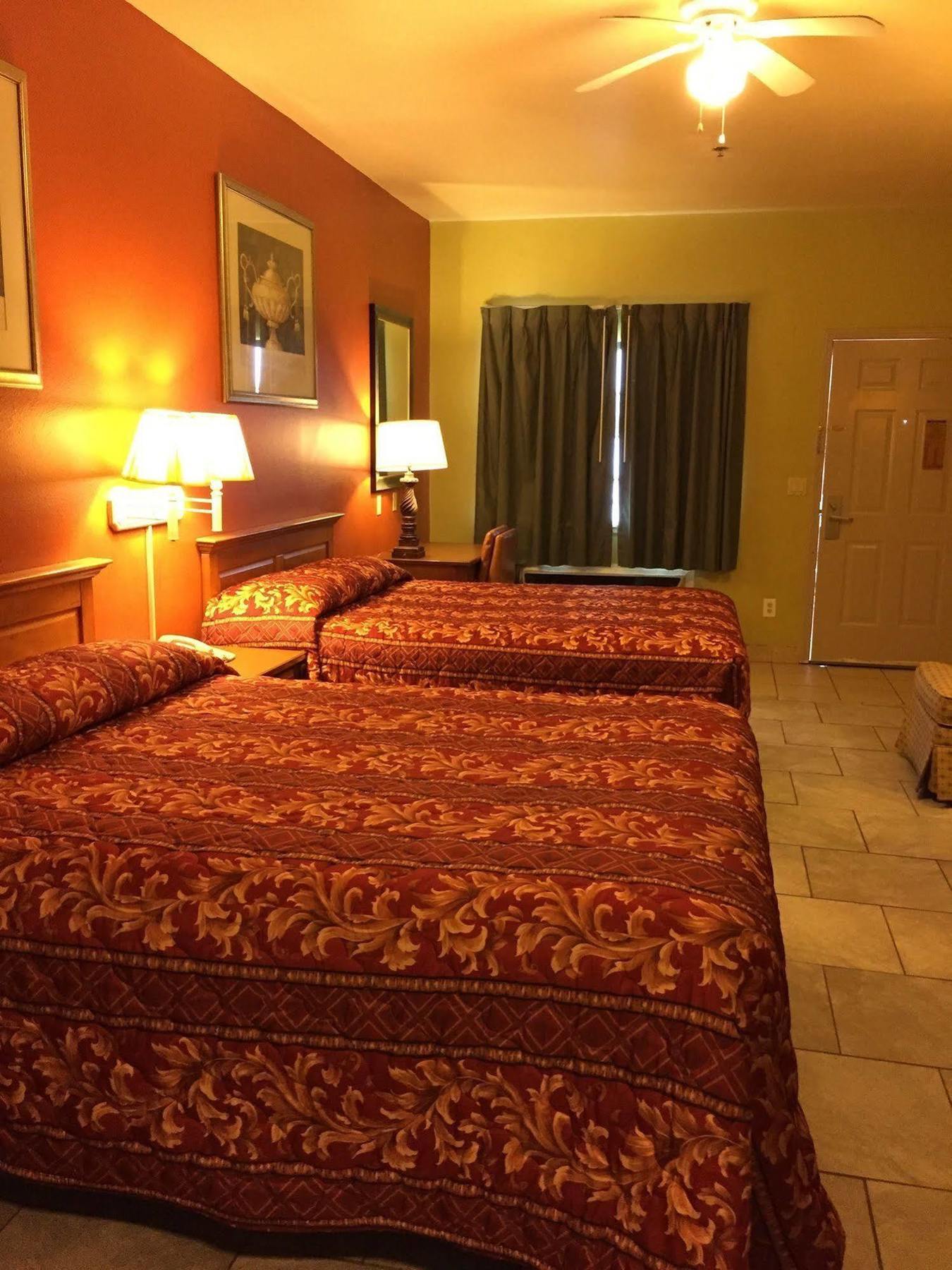 Boca Chica Inn And Suites Brownsville Exteriör bild